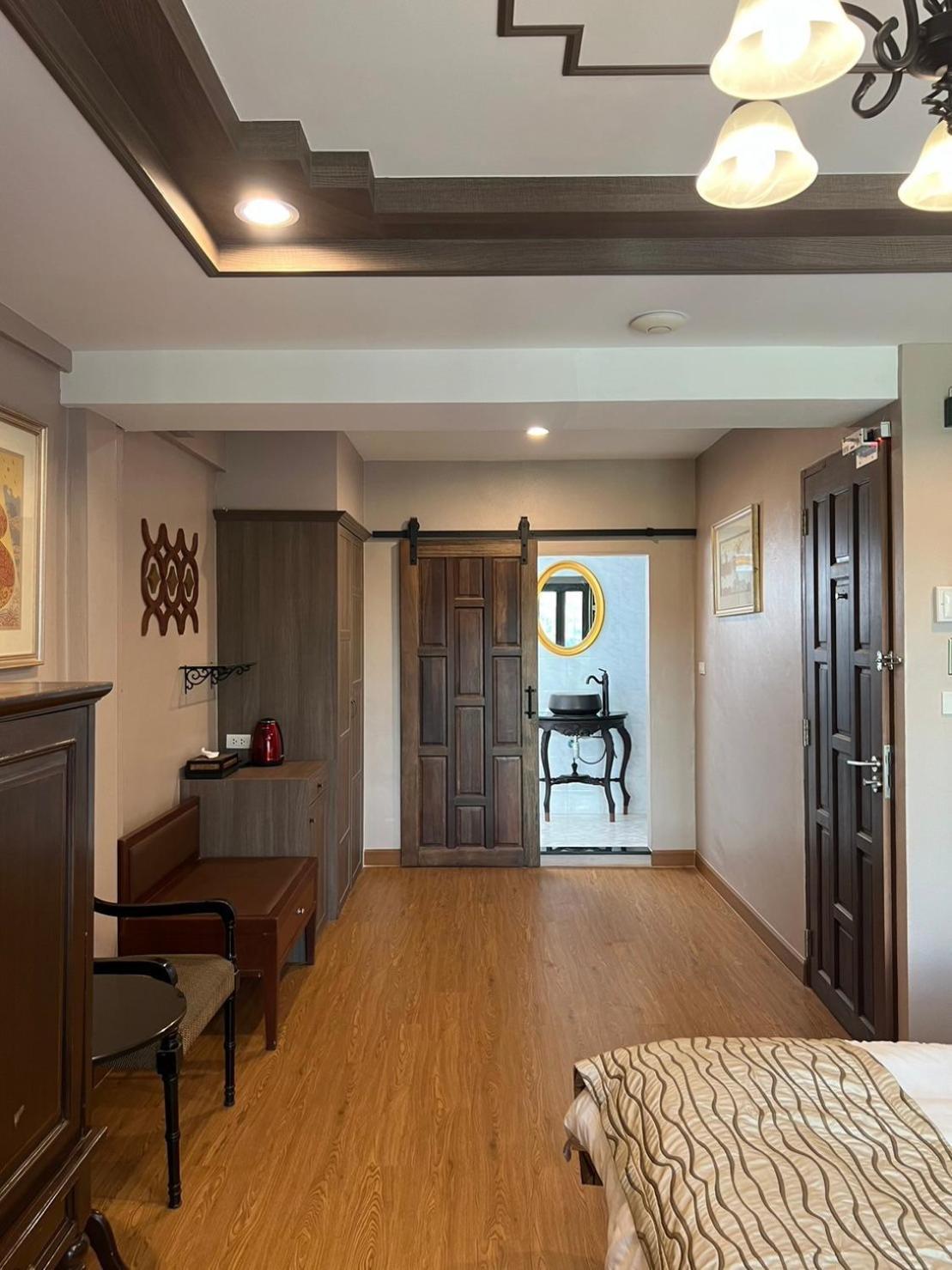 Quinstel Hostel Банкок Екстериор снимка