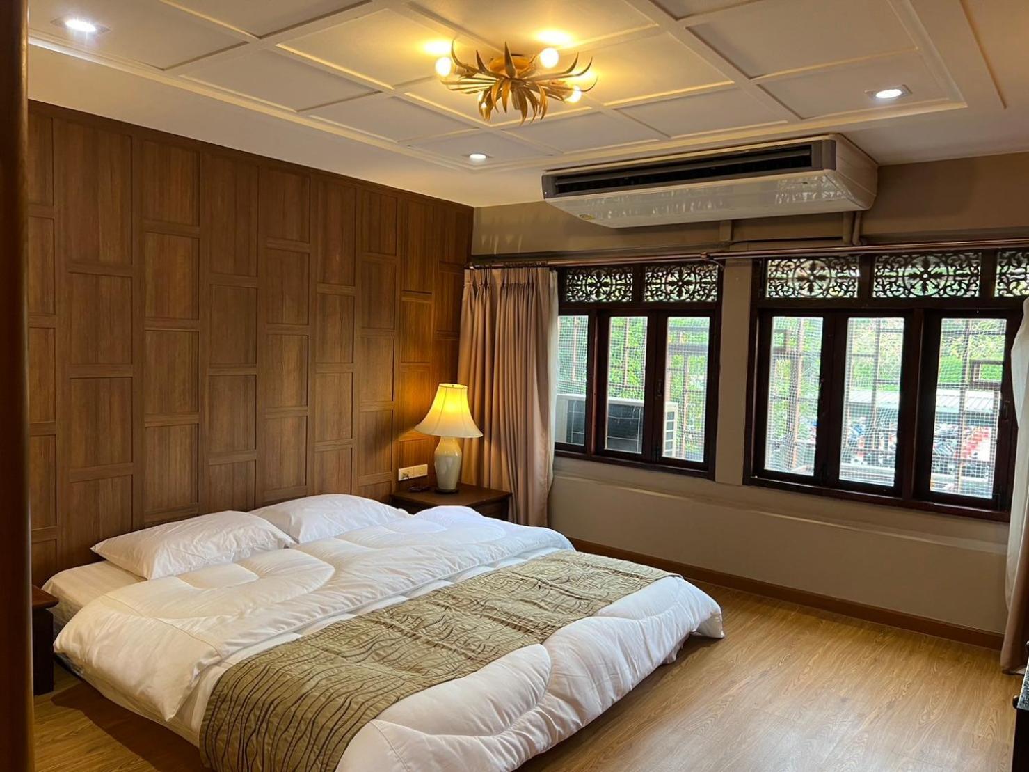 Quinstel Hostel Банкок Екстериор снимка